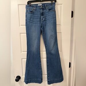 Pistola Kinsley flare mid rise Wash Jeans size 28.
